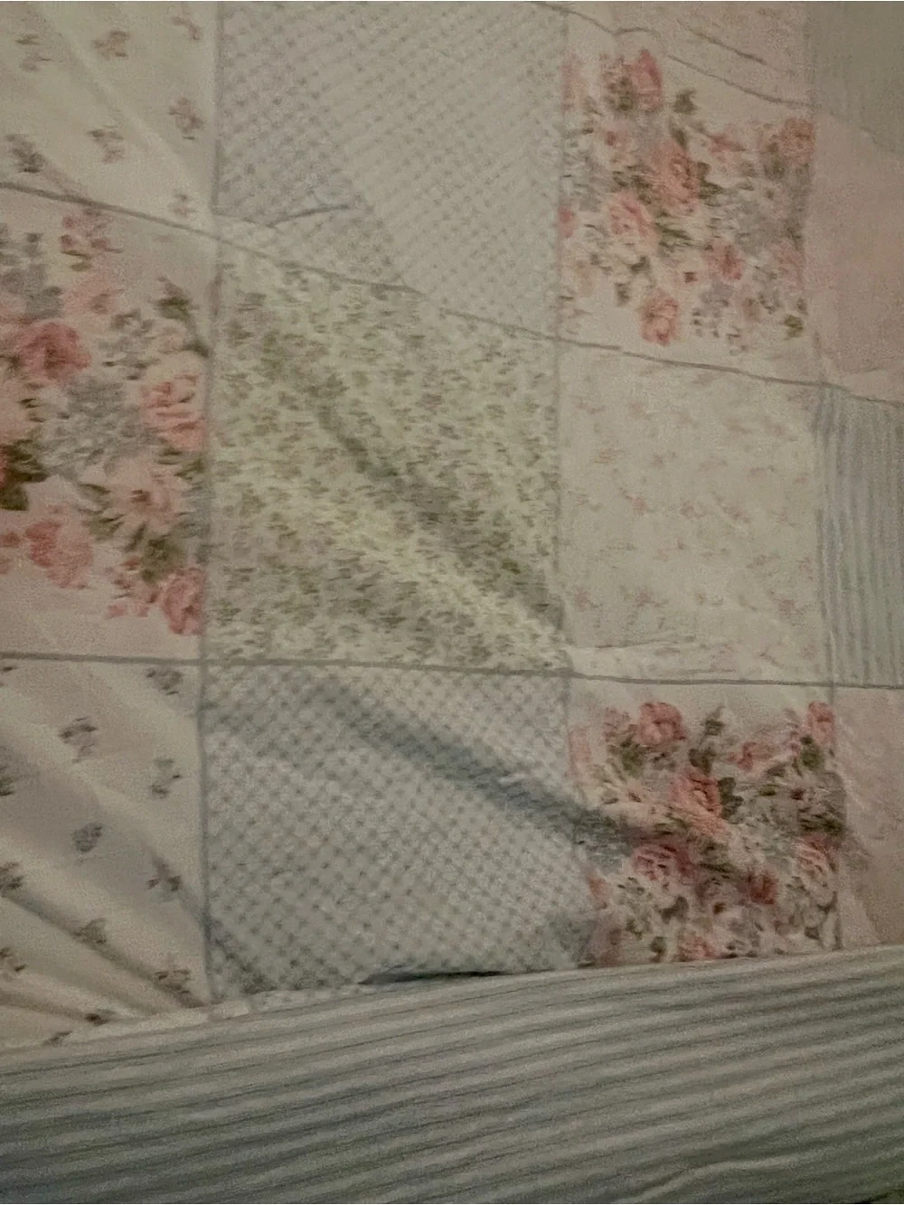 Laura Ashley Patchwork Hope Reversible queen Bedspread Floral Cottage Core